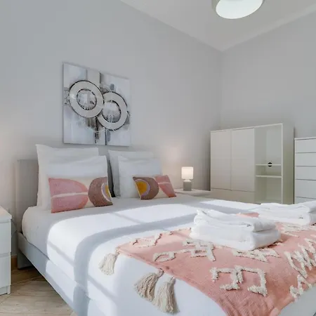 Nest Ii Apartament *
